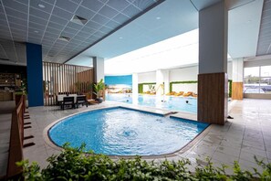 Una piscina techada