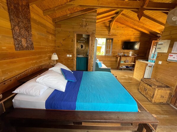 1 chambre, fer et planche à repasser, Wi-Fi, literie fournie