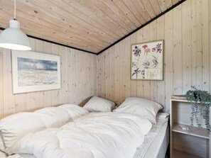 3 bedrooms, WiFi