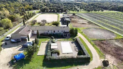 Gite jusqu'à 7 personnes à la campagne au milieu des chevaux