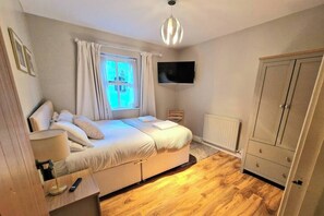 4 habitaciones, wifi gratis y ropa de cama