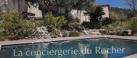 Piscina externa, piscina aquecida