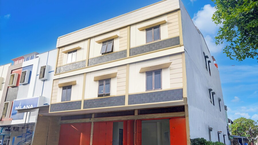 Hotel O Rappocini Near Rsia Paramount