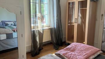 3 chambres, fer et planche Ă repasser, Wi-Fi, draps fournis