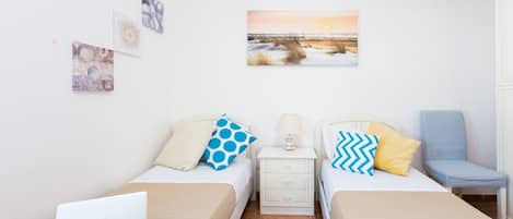 2 chambres, accĂšs au Wi-Fi (inclus), literie fournie