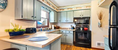 Fridge, microwave, oven, stovetop
