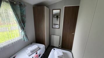 Apartment | 3 bedrooms, iron/ironing board, free WiFi, bed sheets