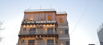 Hotel Vrajraj Palace