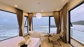 Luxury Single Room, Balcony, Beach View | Premium bedding, minibar, free WiFi, bed sheets