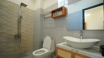 Economy Double Room Single Use | Bathroom | Bathrobes, slippers