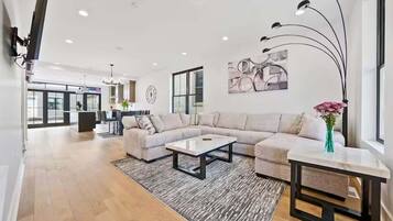 Smart TV, stereo, offices