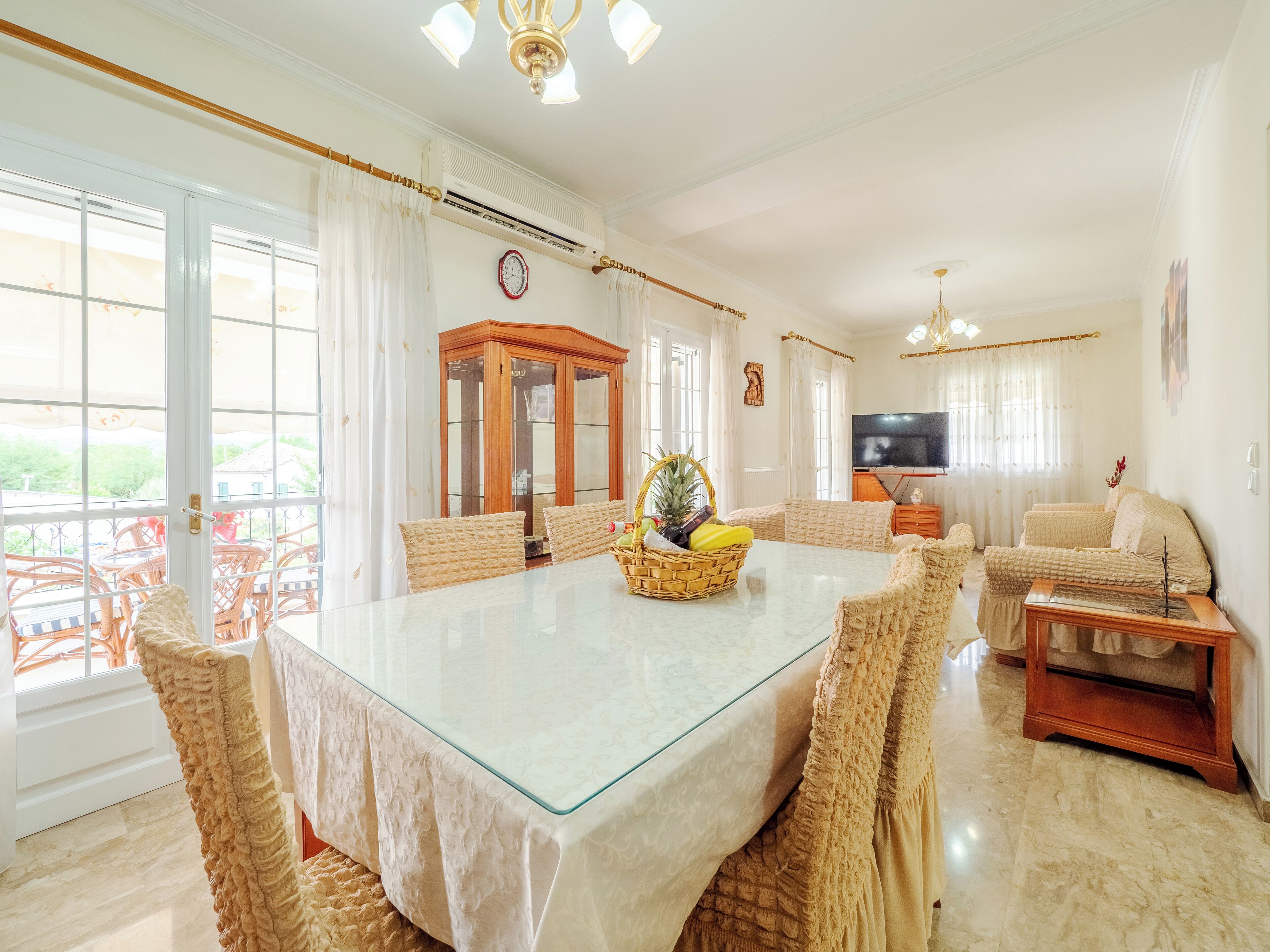 Family Apartment | Living area | Flat-screen TV