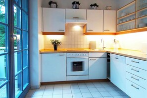 冰箱、烤箱、炉灶、洗碗机