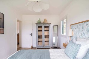 2 habitaciones, cuna de viaje, wifi y ropa de cama