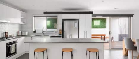 Fridge, microwave, oven, stovetop