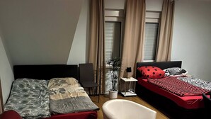 Apartment, 2 Bedrooms, Smoking - Large Apartment for 3-10 People Near Halle and Leipzig (Landsberg)