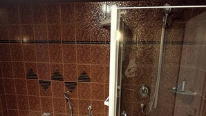 Apartment, 2 Bedrooms, Smoking | Bathroom - Large Apartment for 3-10 People Near Halle and Leipzig (Landsberg)