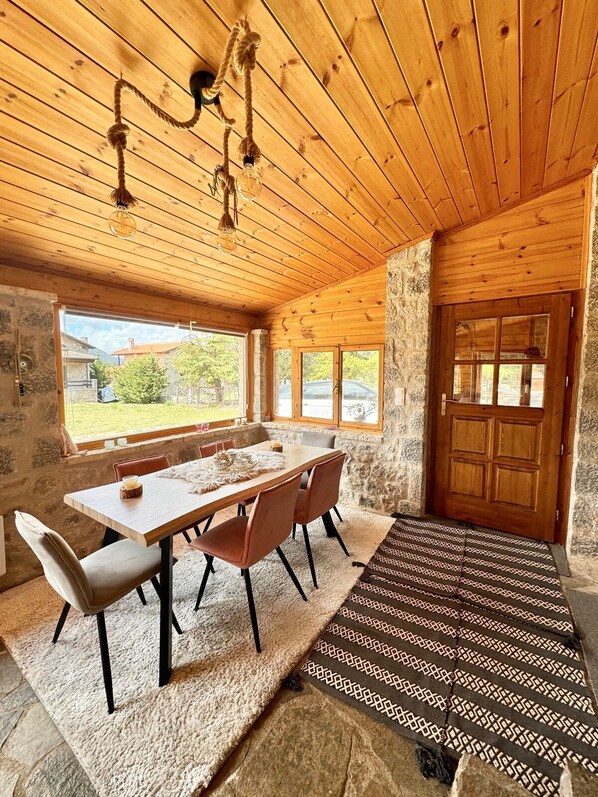 Ferienhaus | 3 Schlafzimmer, Schreibtisch