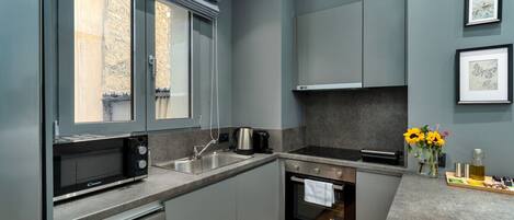 Fridge, microwave, oven, dishwasher