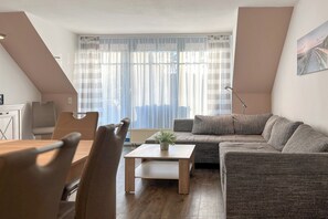 TV, books, stereo - Papillon apartment 07-7 (Ostseebad Boltenhagen)