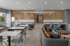 Free daily continental breakfast  - TownePlace Suites By Marriott Midwest City (Del City)