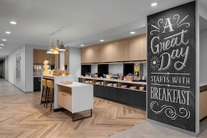 Free daily continental breakfast