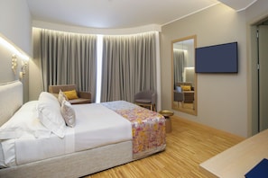 Habitación superior, hidromasaje | Ropa de cama de alta calidad y minibar 