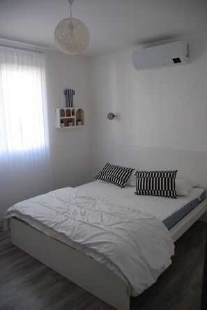 3 bedrooms, travel crib, free WiFi