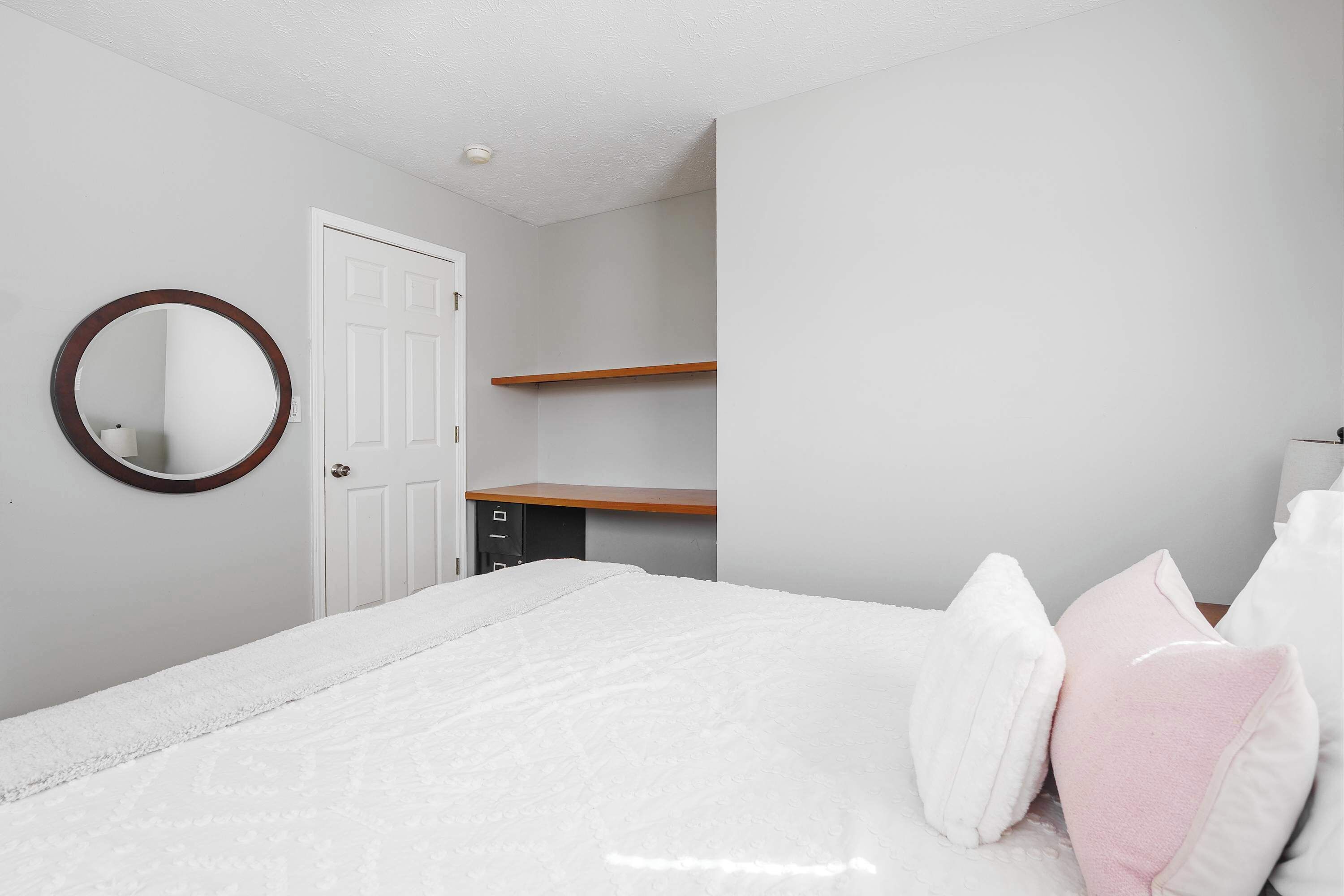3 chambres, bureau, Wi-Fi, draps fournis