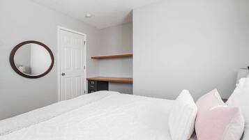 3 chambres, bureau, Wi-Fi, draps fournis