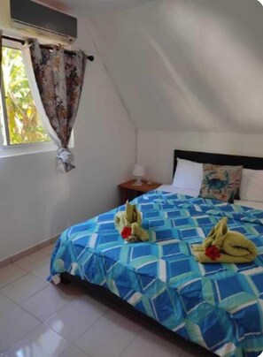 Blendingsgardiner, strykejern/-brett, wi-fi (inkludert) og sengetøy