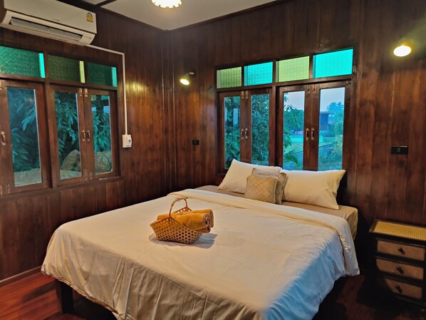 Classic House, Balcony, Garden View | 1 bedroom, in-room safe, soundproofing, free WiFi