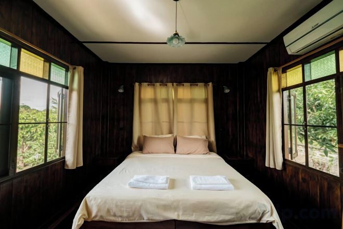 1 bedroom, in-room safe, soundproofing, WiFi (free)