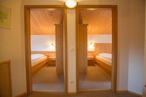 3 soverom, safe på rommet, wi-fi (inkludert) og sengetøy