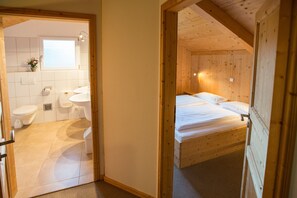 Douche, serviettes fournies
