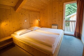 2 slaapkamers, een kluis op de kamer, gratis wifi, beddengoed