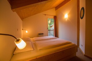 2 bedrooms, in-room safe, free WiFi, bed sheets