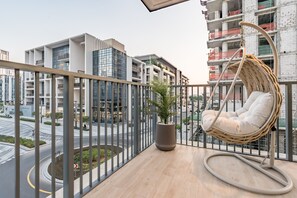 Property grounds - Chic 2BR in Central Park Building 1, Al Wasl by Deluxe Holiday Homes (Dubai)