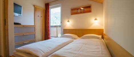 2 slaapkamers, een kluis op de kamer, gratis wifi, beddengoed