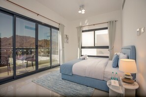 3 chambres, coffre-fort, fer et planche à repasser