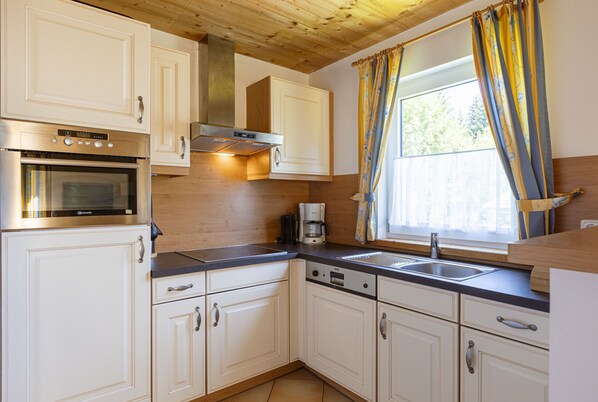 Fridge, microwave, dishwasher, coffee/tea maker