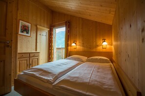 2 slaapkamers, een kluis op de kamer, gratis wifi, beddengoed
