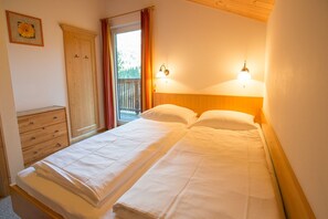 2 bedrooms, in-room safe, WiFi, bed sheets