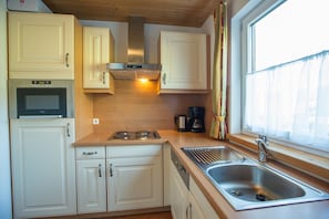 Kühlschrank, Mikrowelle, Geschirrspüler