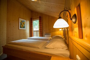 2 bedrooms, in-room safe, free WiFi, bed sheets