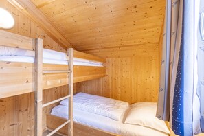 3 Schlafzimmer, Zimmersafe, kostenloses WLAN, Bettwäsche