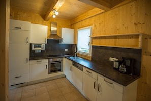 Fridge, microwave, oven, dishwasher - Chalet # 90 with 4 BR and infrared sauna (Annaberg)