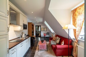 Télévision, chaîne hi-fi