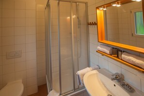 Shower, towels