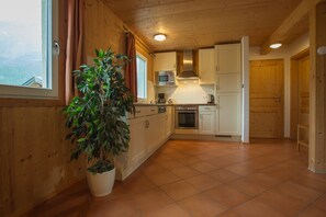 Fridge, microwave, oven, dishwasher - Chalet # 74 with 4 BR for 9 to 11 people (Annaberg)